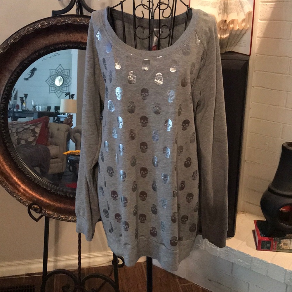 Cute skull lightweight sweatshirt
